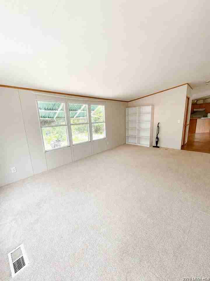 1061 Spring Branch Rd - Photo 4 of 17
