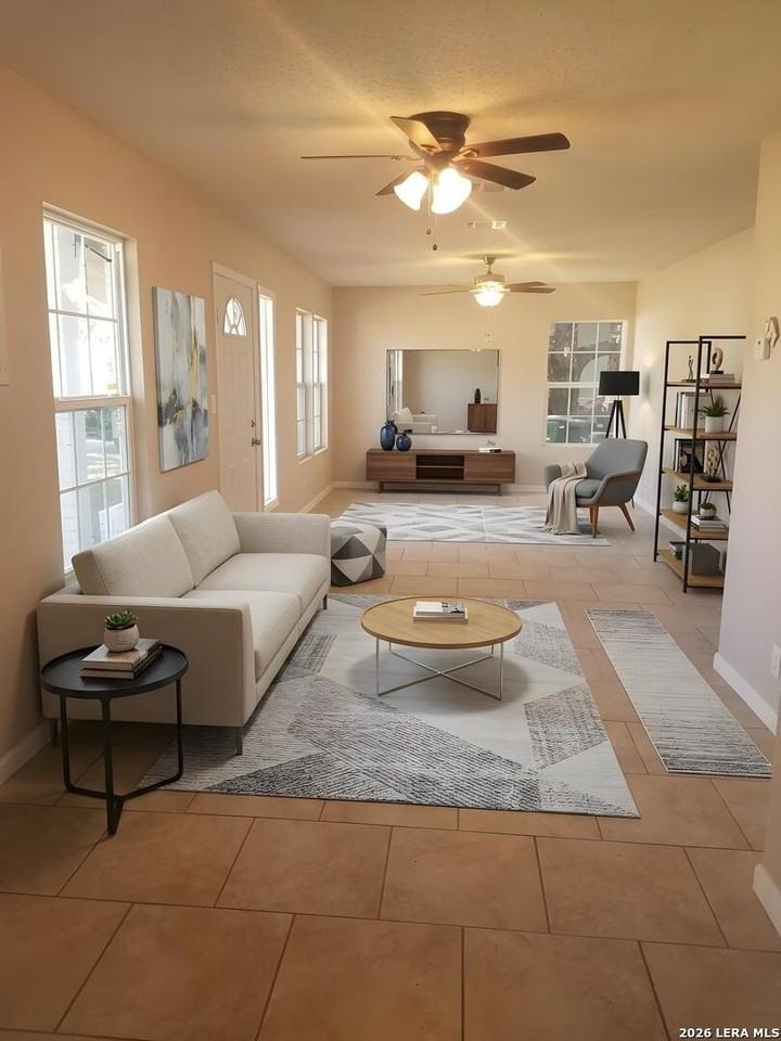 906 E Petaluma Blvd - Photo 4 of 11