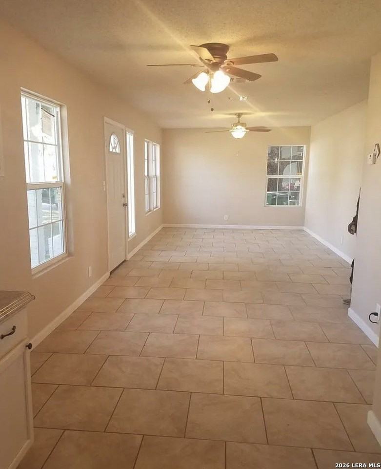 906 E Petaluma Blvd - Photo 5 of 11