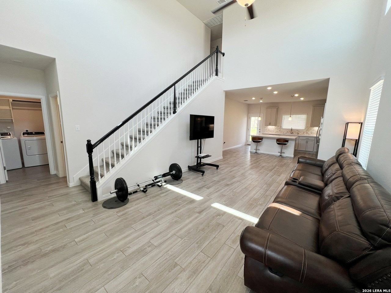 1822 Gabby Cole Ln - Photo 2 of 34