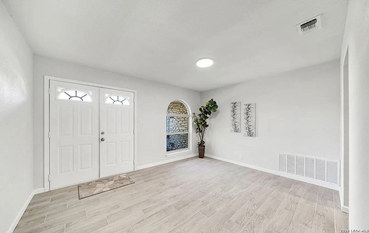 6302 Handsome Lake Dr - Photo 3 of 17