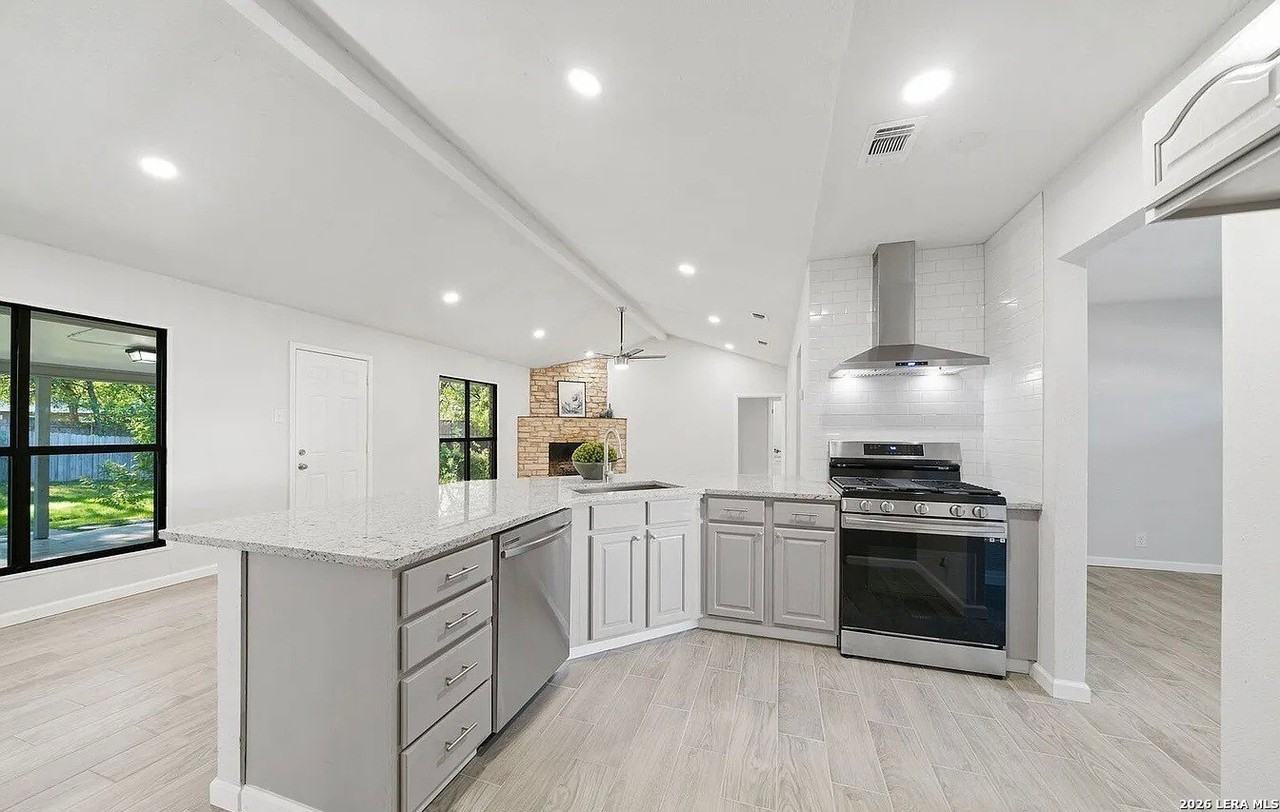 6302 Handsome Lake Dr - Photo 6 of 17