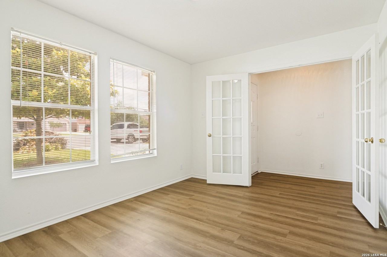 233 Sophia Cir - Photo 2 of 12