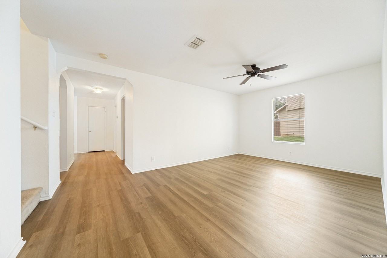 233 Sophia Cir - Photo 3 of 12