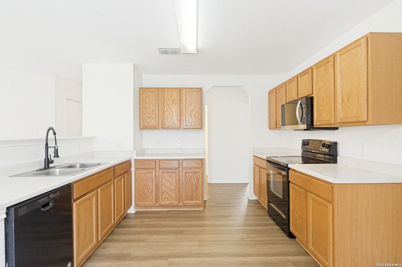 233 Sophia Cir - Photo 5 of 12