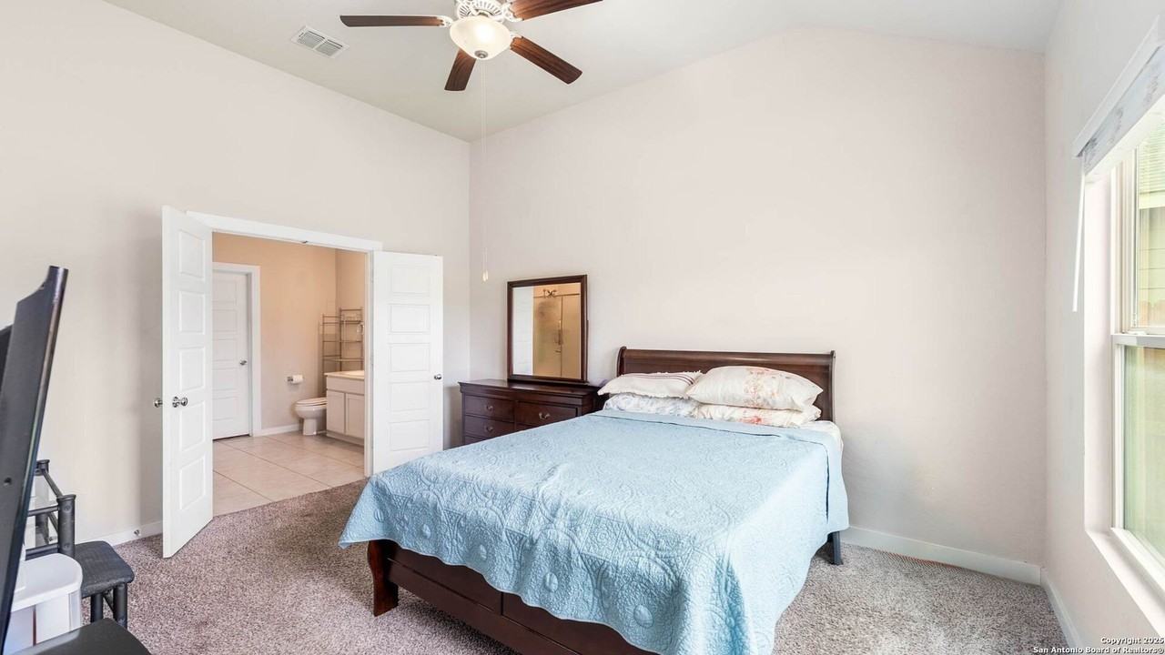 7723 Blue Gulf Dr - Photo 2 of 10