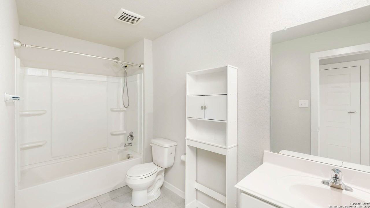 7723 Blue Gulf Dr - Photo 7 of 10