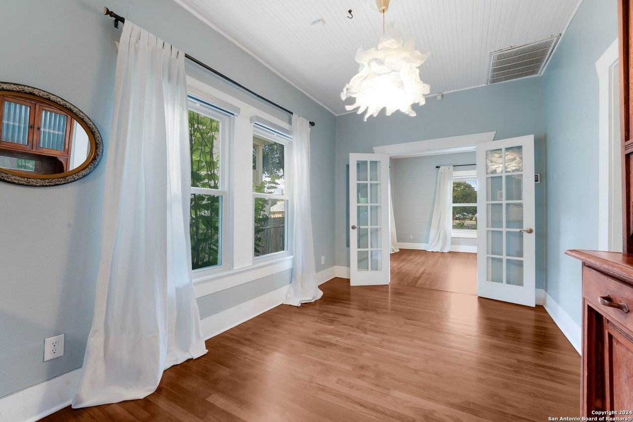 116 Pershing Ave - Photo 7 of 24