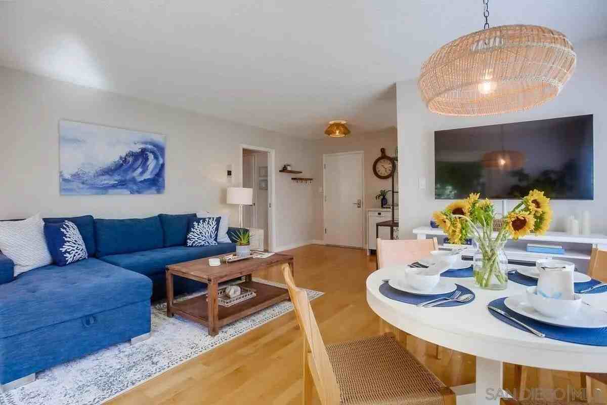 245 Coast Blvd #D2 - Photo 3 of 34