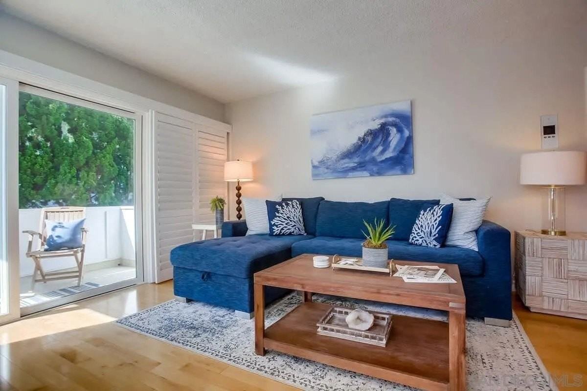 245 Coast Blvd #D2 - Photo 5 of 34