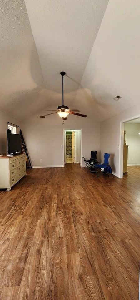 2830 Amidala Ln - Photo 2 of 37