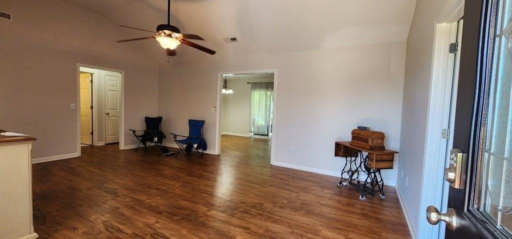 2830 Amidala Ln - Photo 3 of 37
