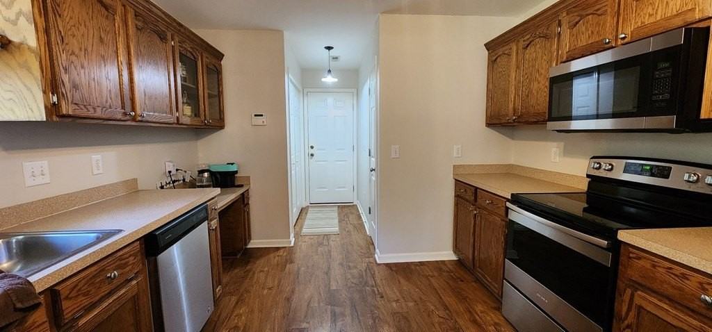 2830 Amidala Ln - Photo 6 of 37