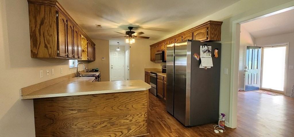 2830 Amidala Ln - Photo 7 of 37