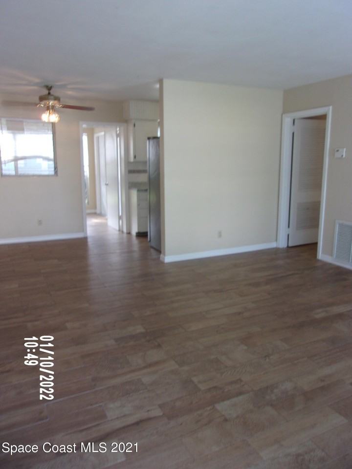 1105 Myrtle Ln - Photo 3 of 38