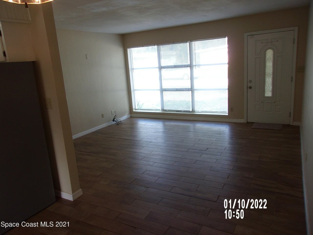1105 Myrtle Ln - Photo 5 of 38