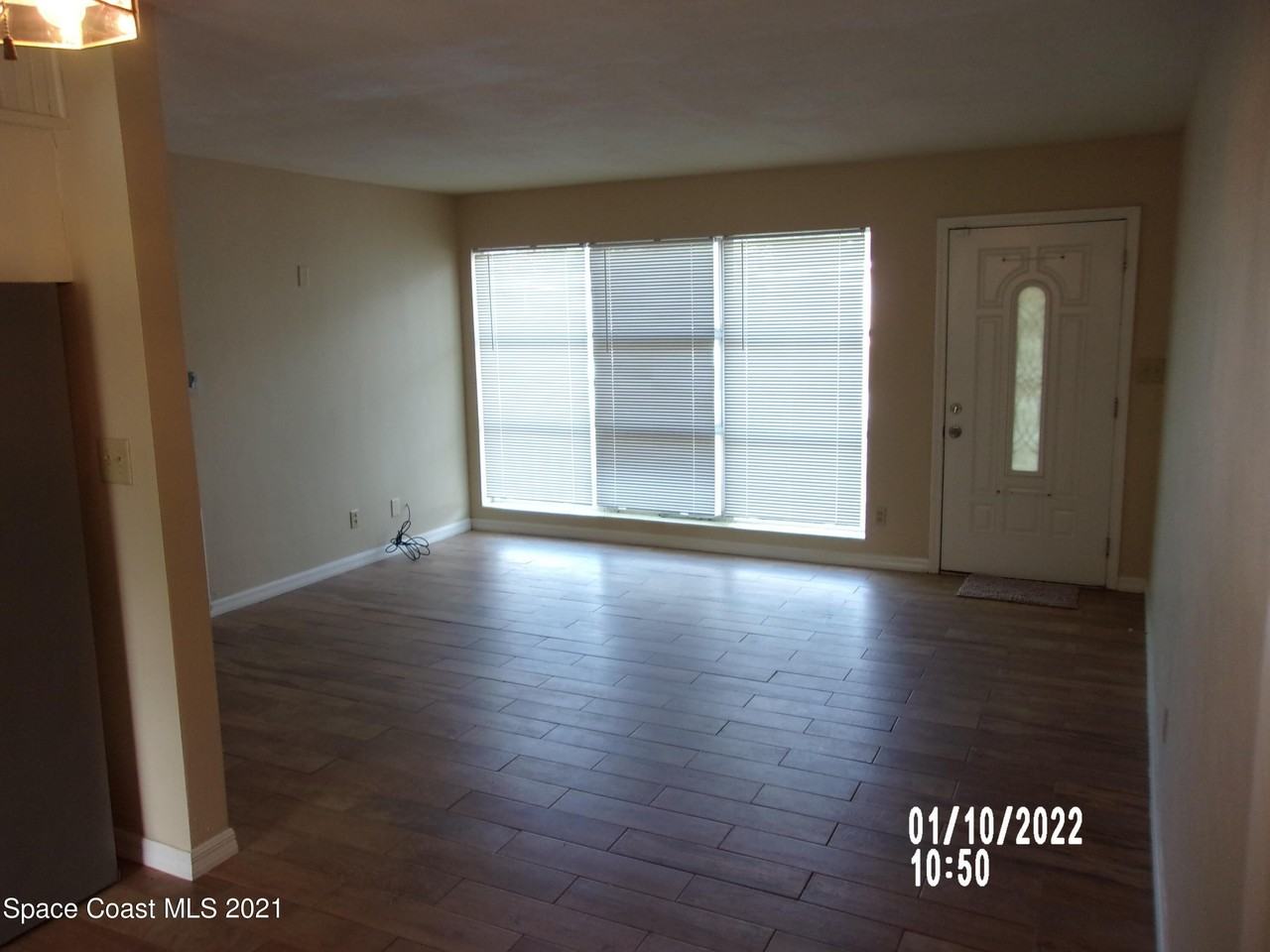 1105 Myrtle Ln - Photo 6 of 38