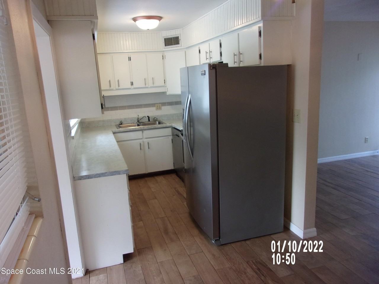1105 Myrtle Ln - Photo 7 of 38