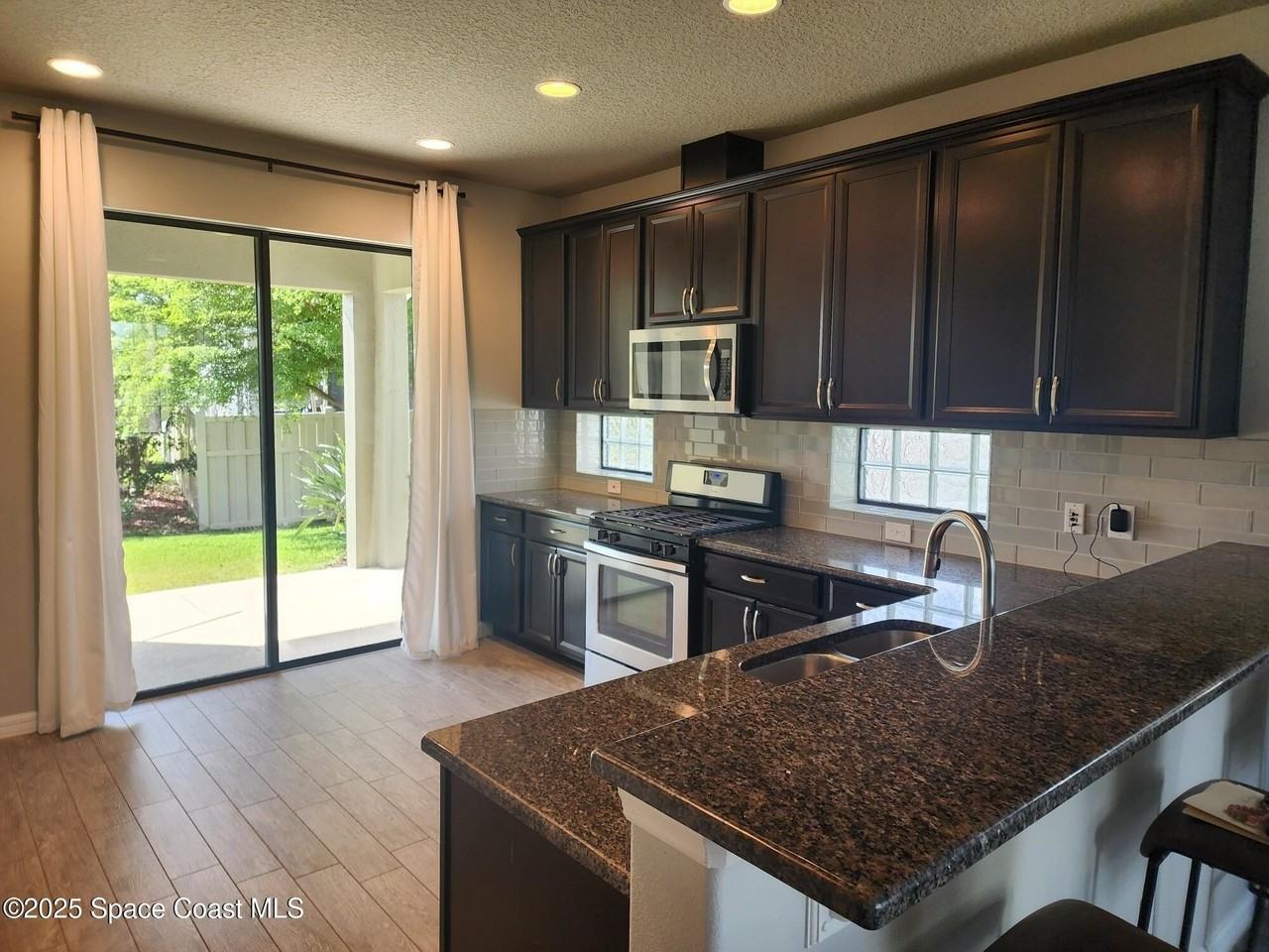 2882 Amethyst Way - Photo 7 of 24