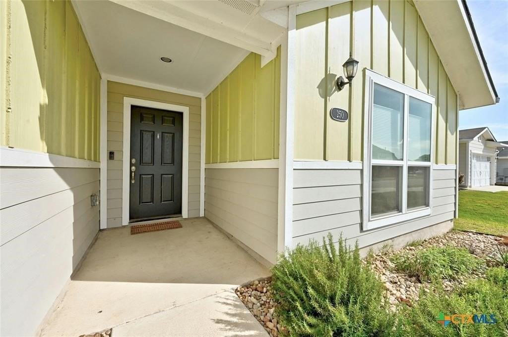 250 Sage Meadows Dr - Photo 3 of 34