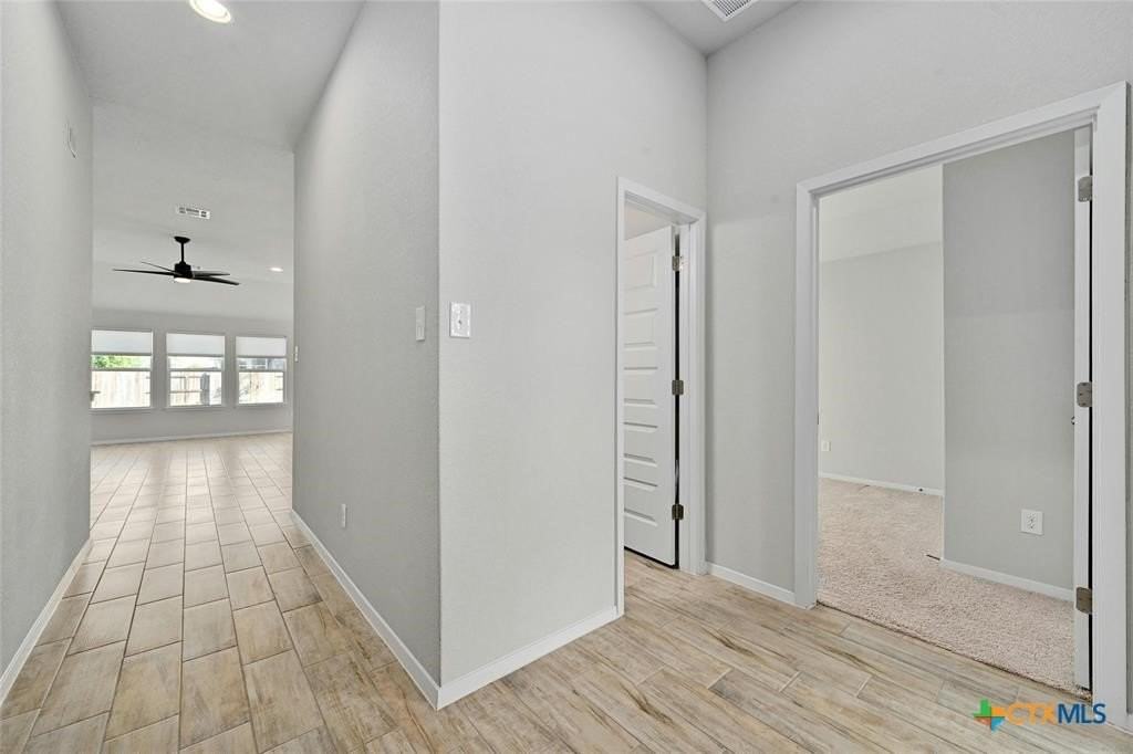 250 Sage Meadows Dr - Photo 4 of 34