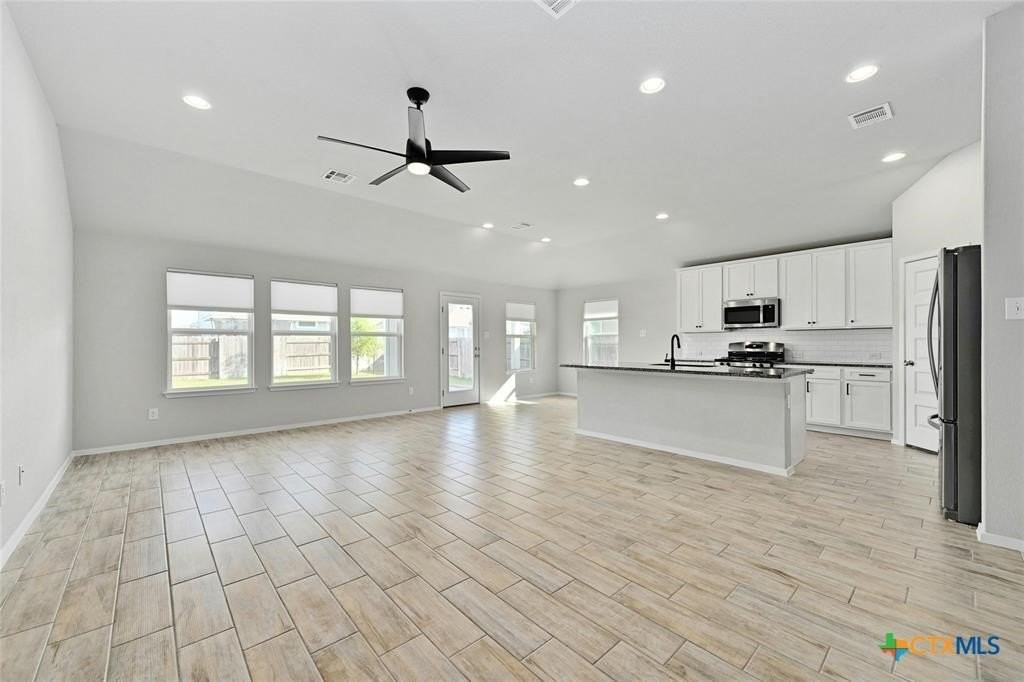 250 Sage Meadows Dr - Photo 6 of 34