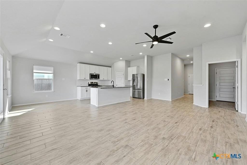 250 Sage Meadows Dr - Photo 7 of 34