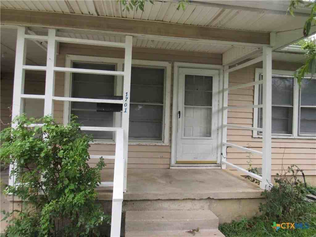 1701 Elkins Ave - Photo 3 of 18