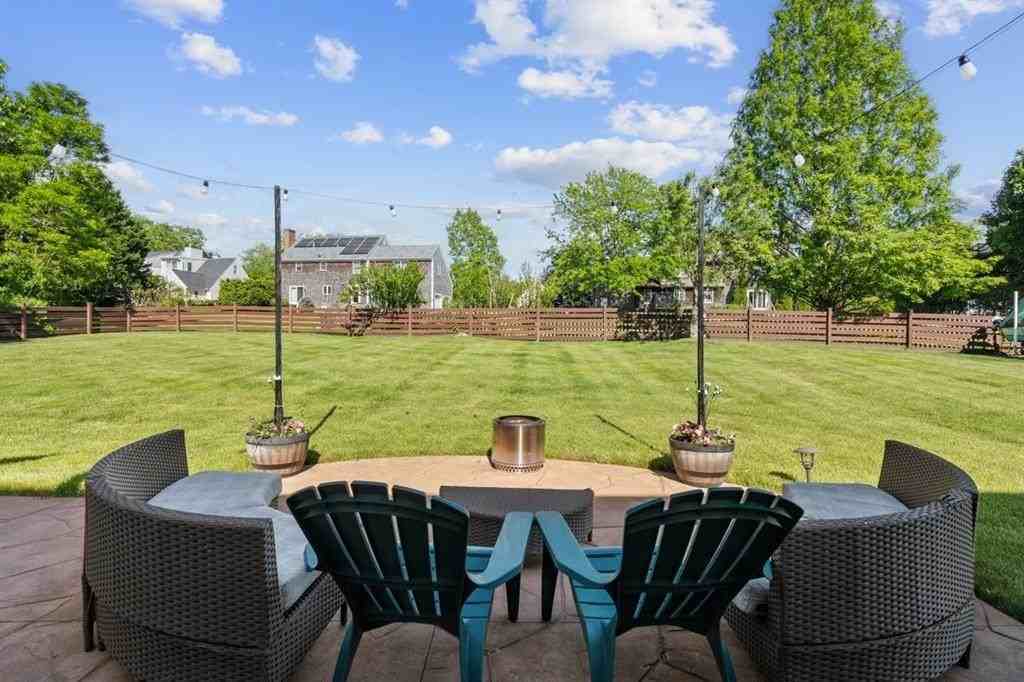 131 Greystone Ter - Photo 2 of 32