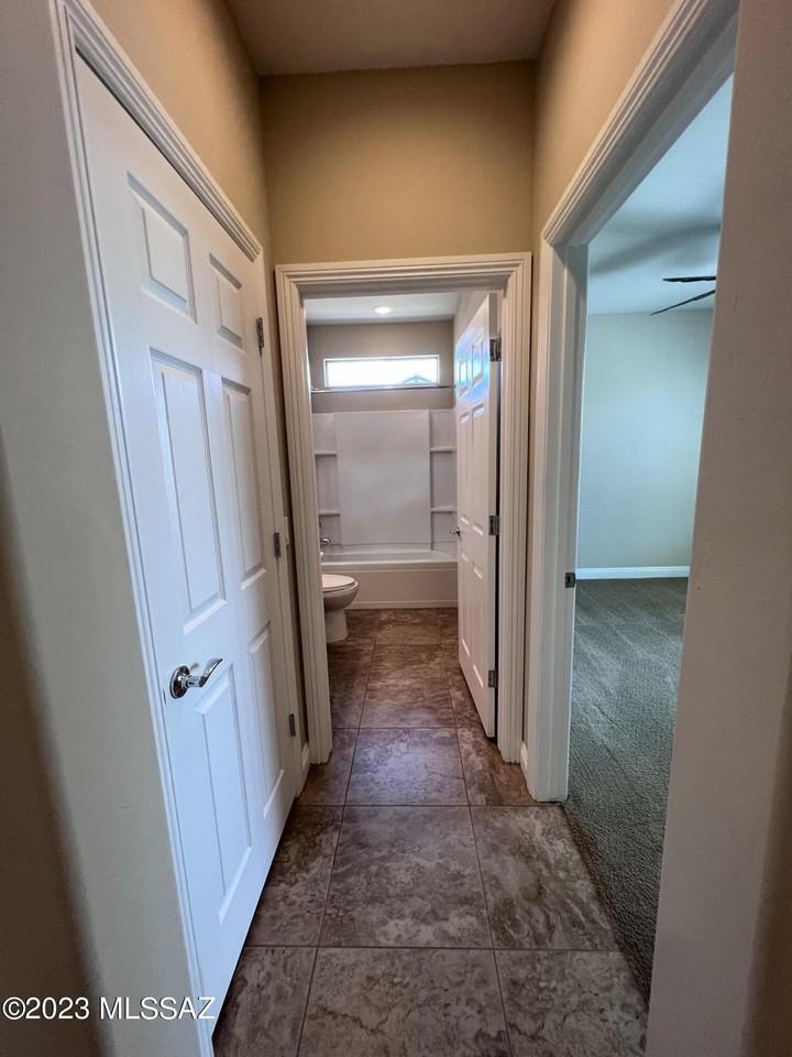 14052 E Britzka St - Photo 4 of 23