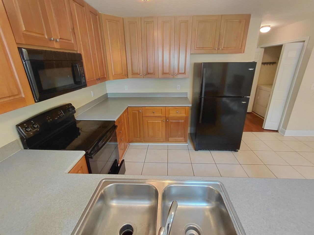 3150 Sawtooth Dr - Photo 4 of 15