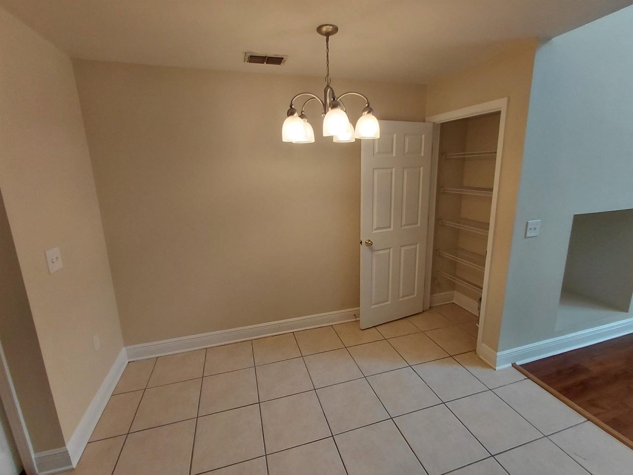 3150 Sawtooth Dr - Photo 6 of 15