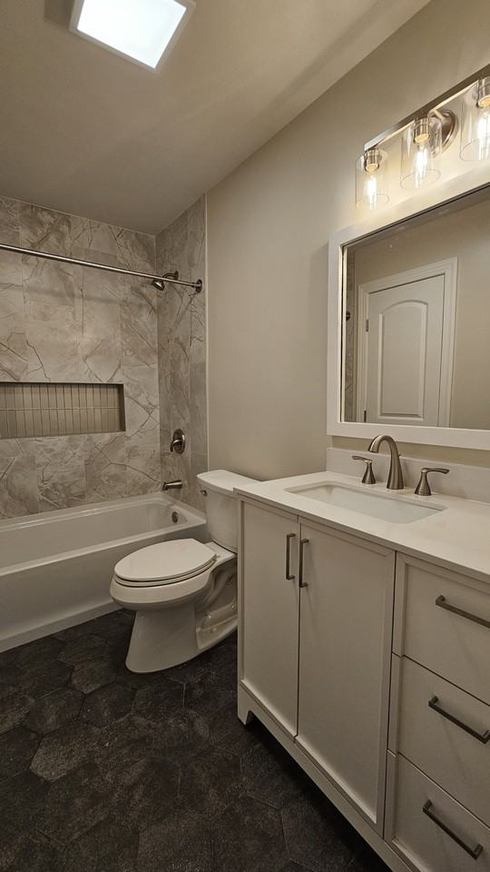 322 Scott Ave - Photo 2 of 10