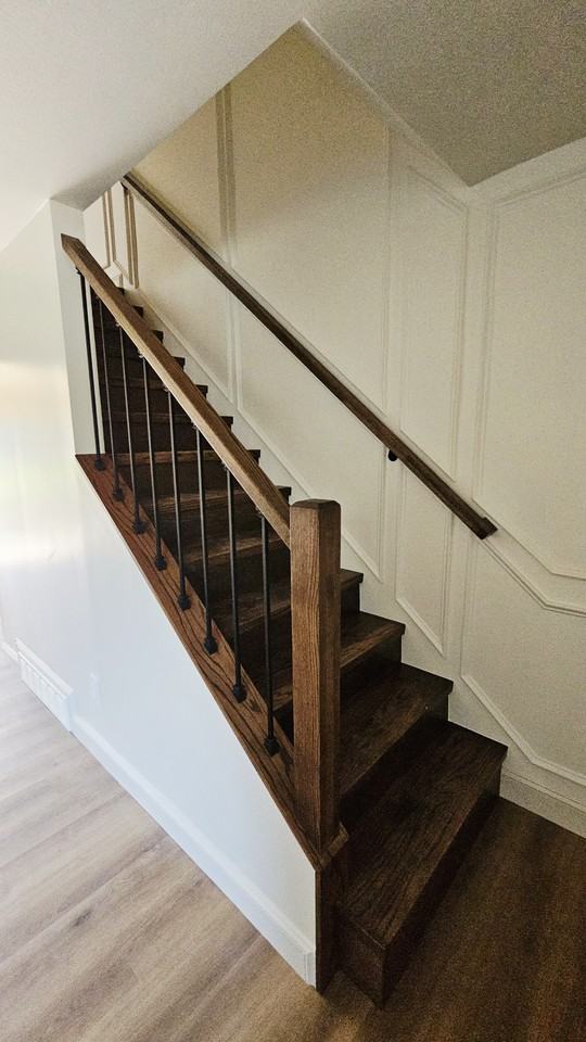 322 Scott Ave - Photo 3 of 10