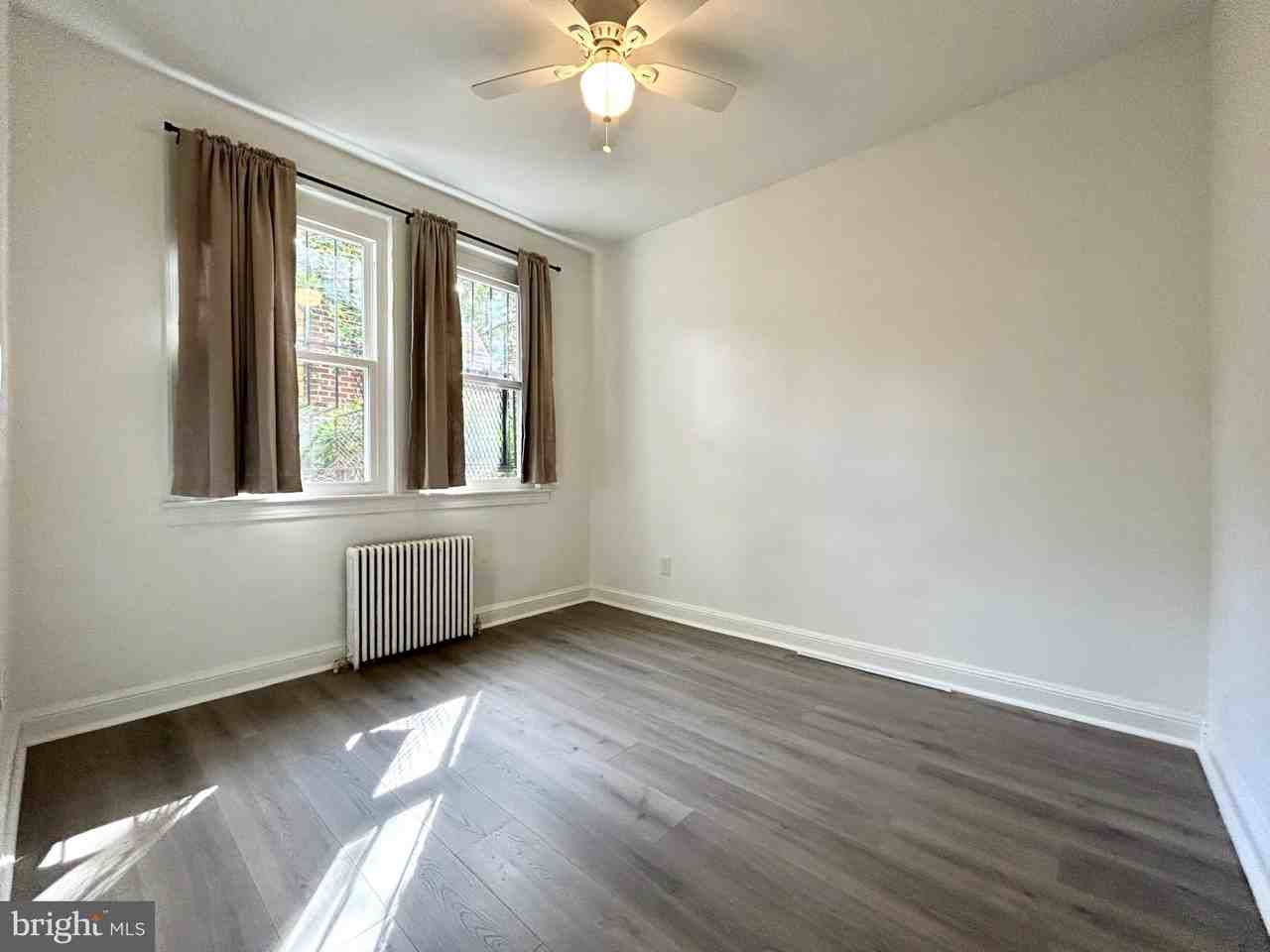 446 Mellon St Se #2 - Photo 2 of 6