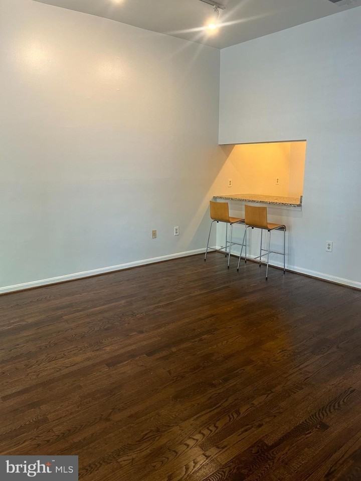 1416 S St Nw - Photo 2 of 14