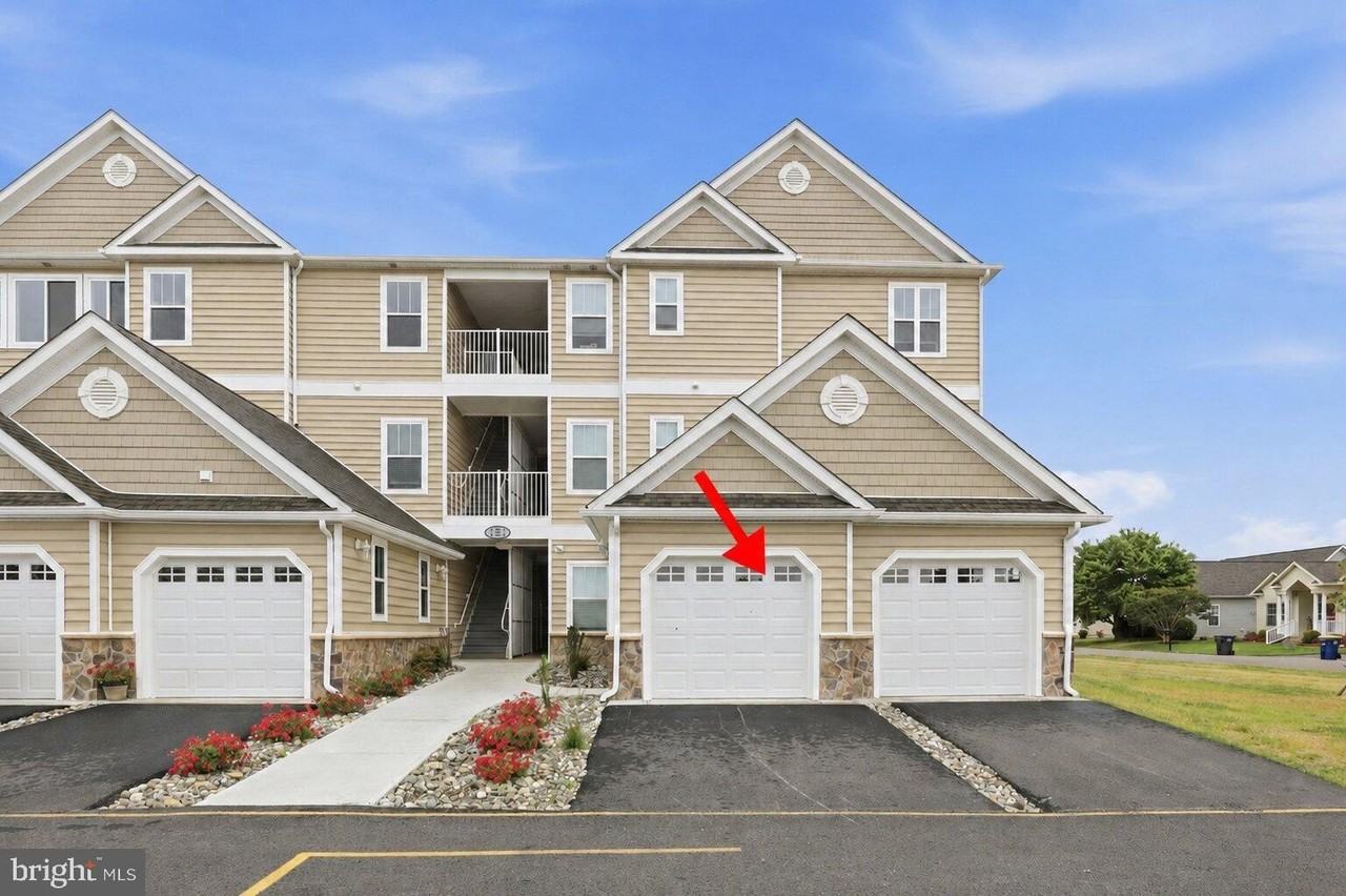 5002 E Pebble Ln #E - Photo 2 of 18