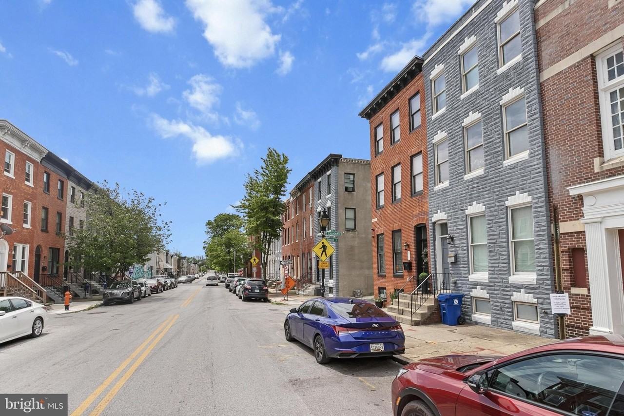 110 S Calhoun St - Photo 5 of 39