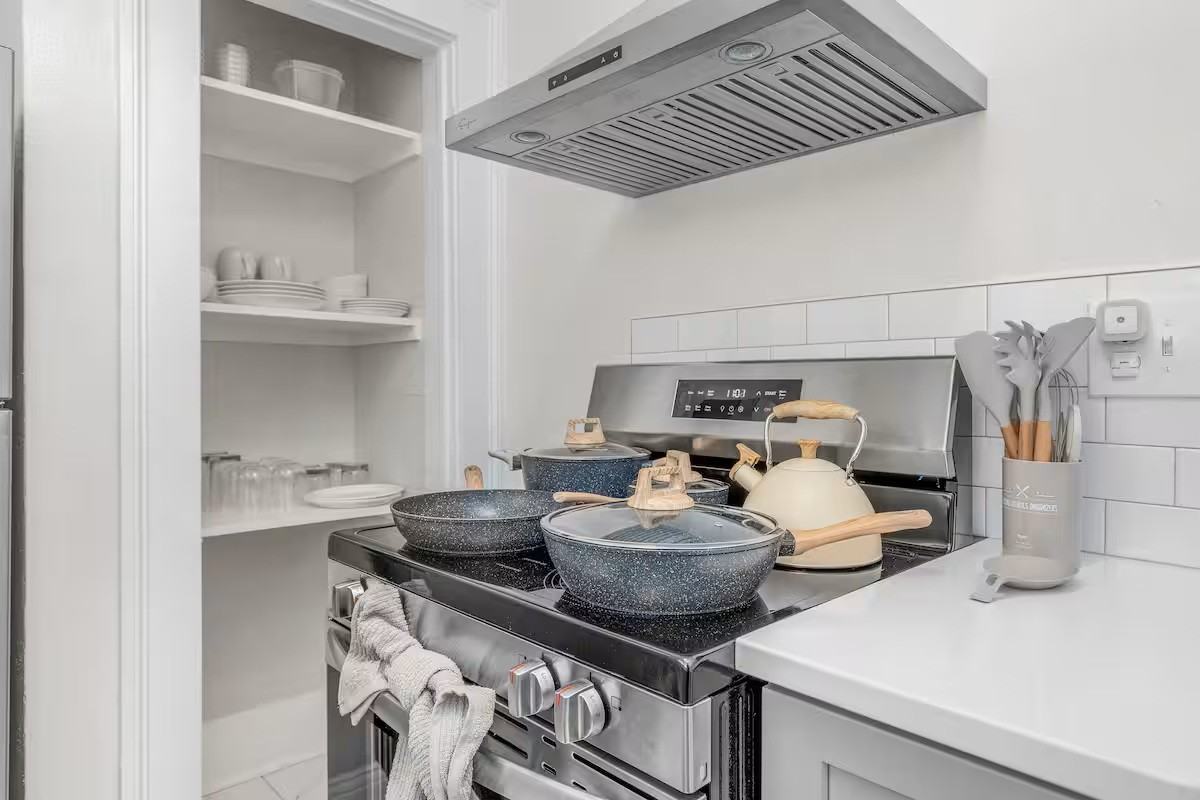 1421 S Hull St #1423 - Photo 5 of 26