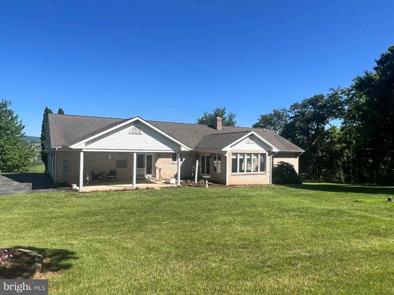 10319 Harmony Rd - Photo 3 of 33
