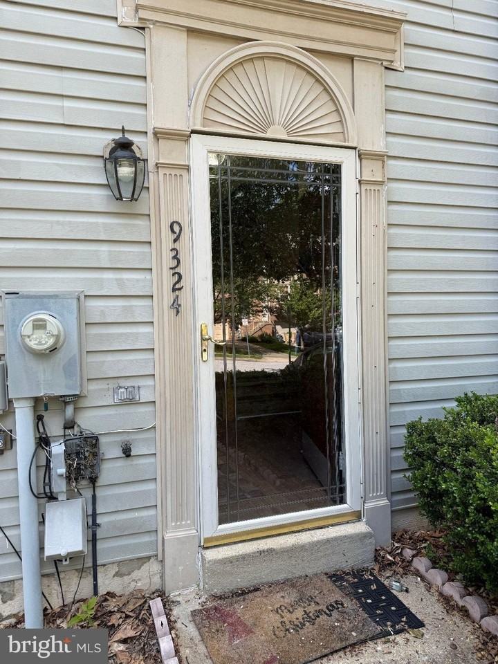 9324 Daly Ct - Photo 2 of 26