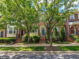 featured image of 23514 Gardenside Pl