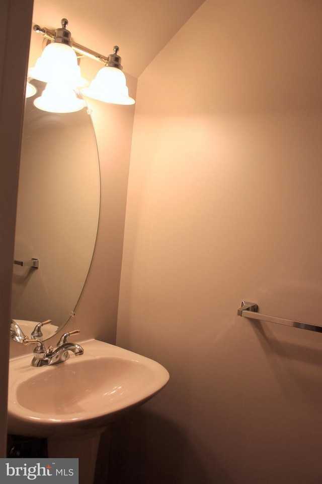 23514 Gardenside Pl - Photo 6 of 24