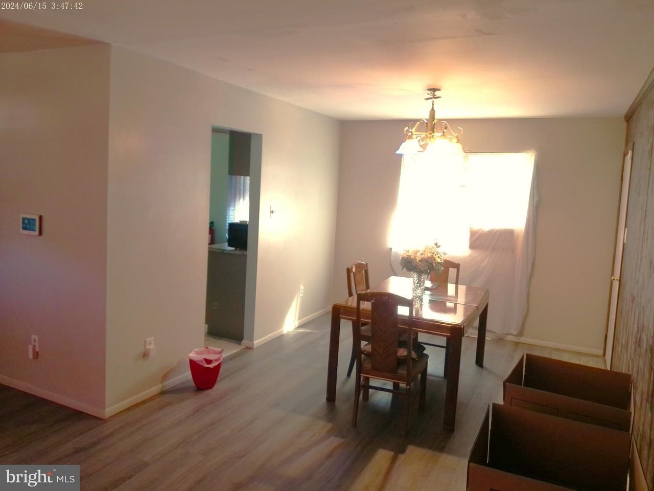 453 Bayberry St - Photo 3 of 16