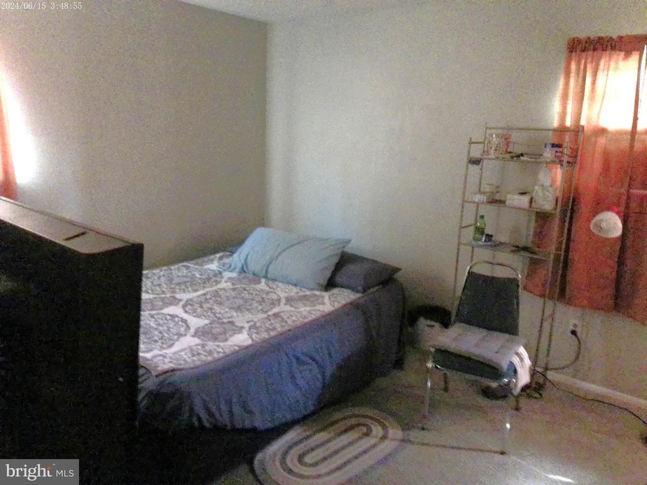 453 Bayberry St - Photo 6 of 16