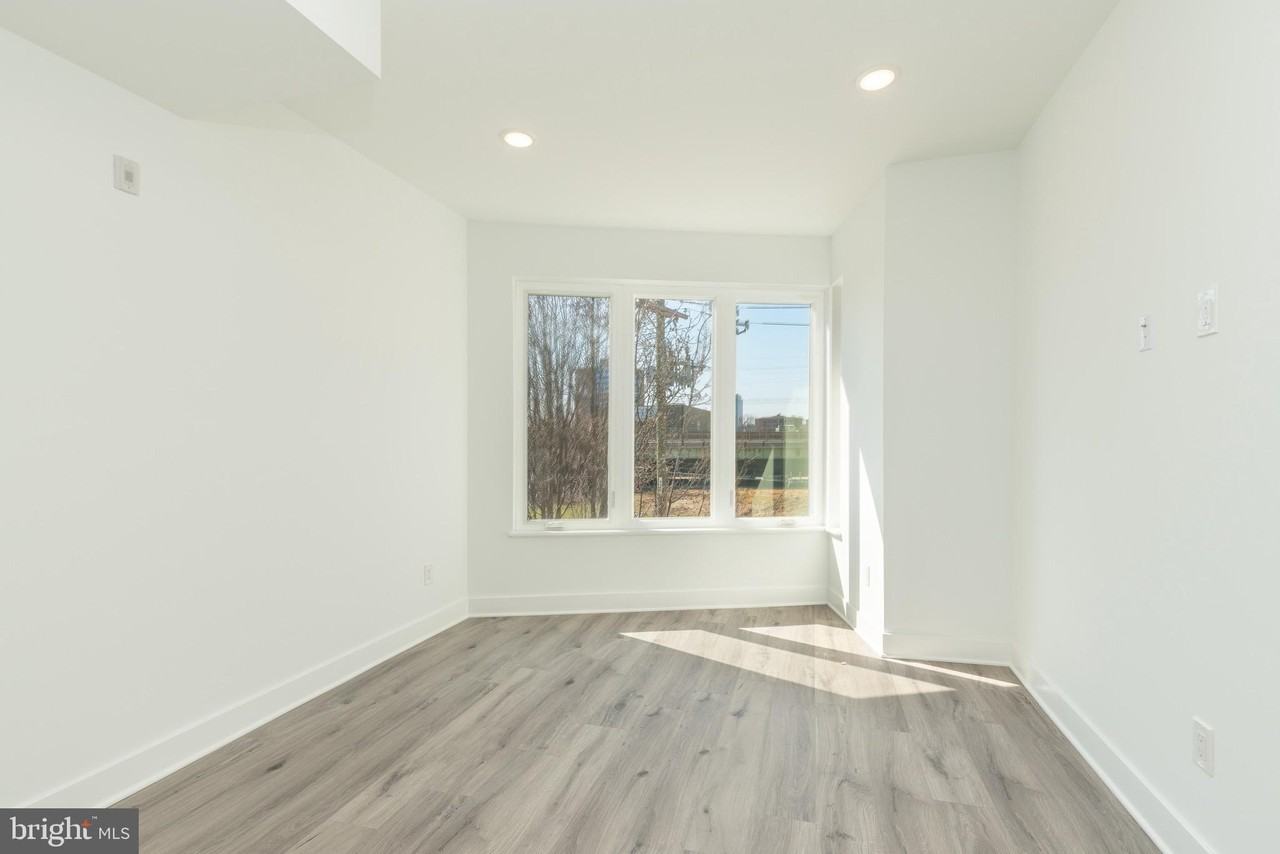 1423 N 8th St #3 - Photo 7 of 20
