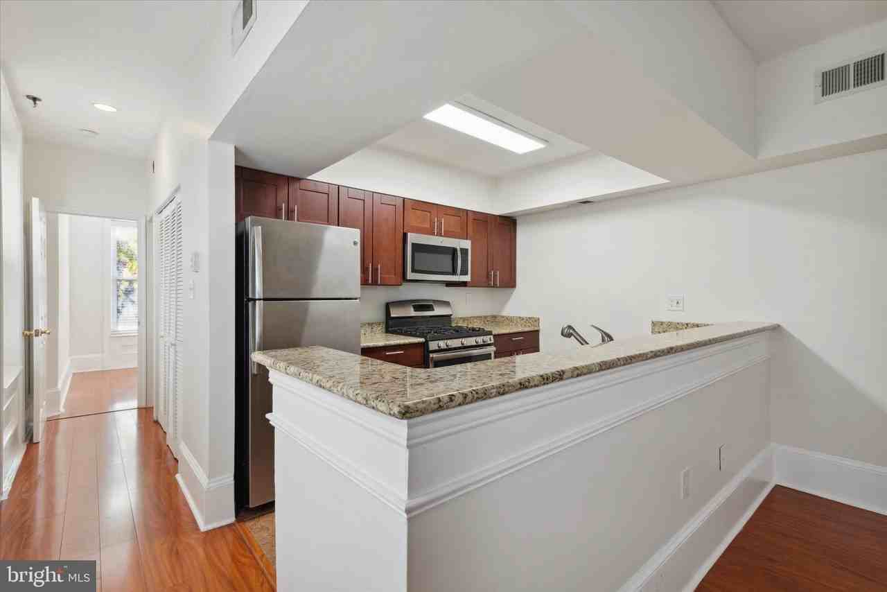 1604 Wallace St #102 - Photo 6 of 14