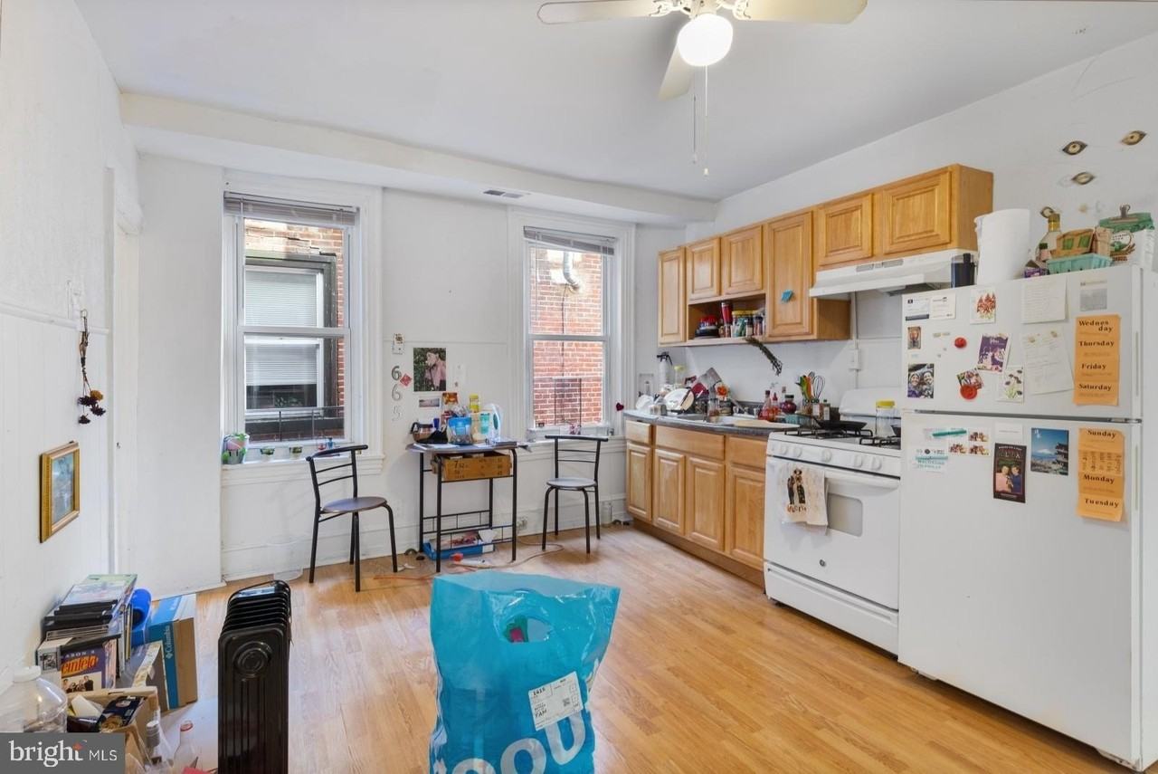 131 W Susquehanna Ave #2F - Photo 3 of 16