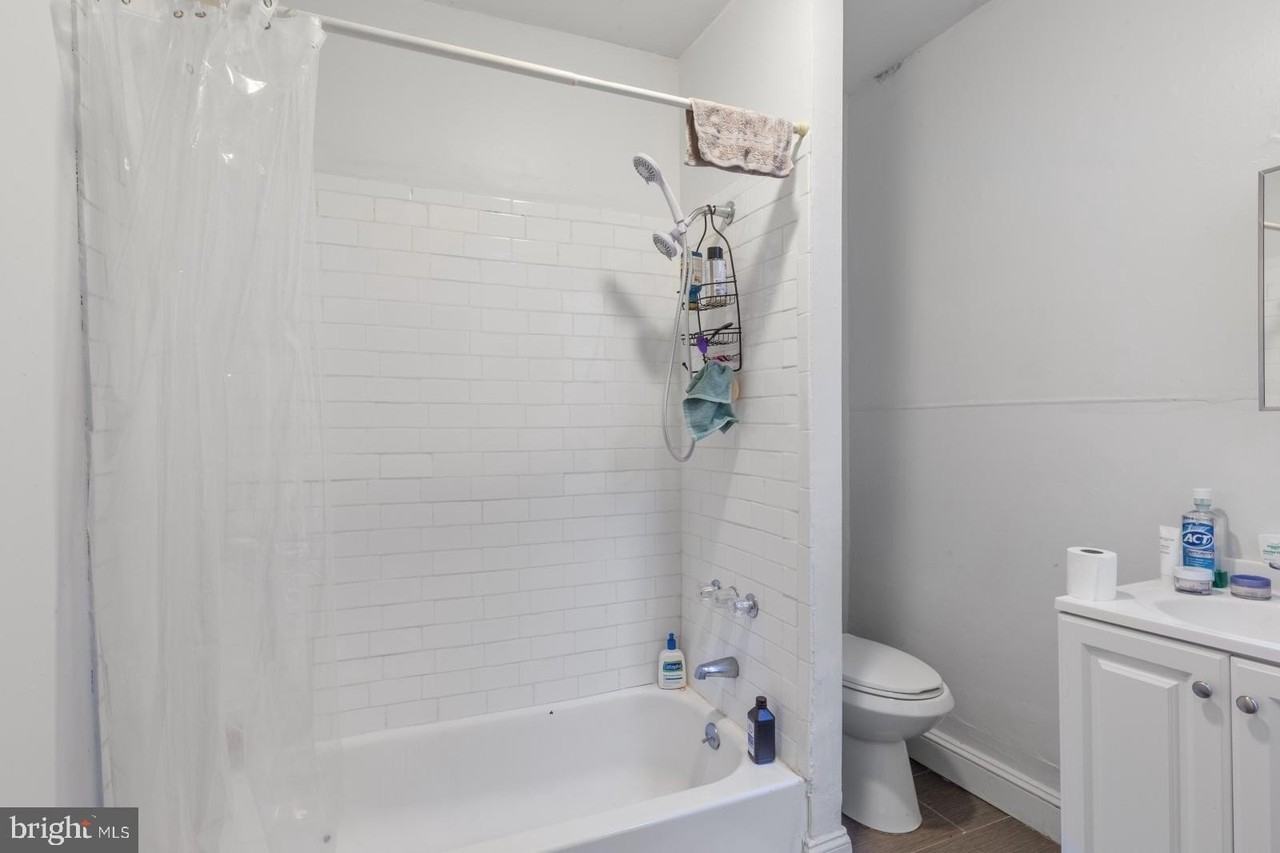 131 W Susquehanna Ave #2F - Photo 5 of 16