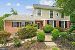 featured image of 1305 Key Dr